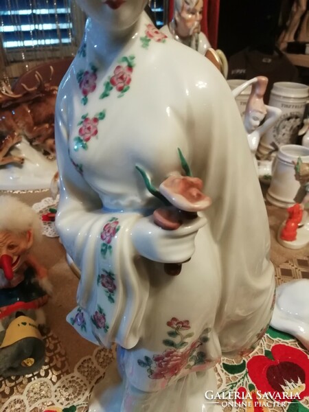 From a collection of antique porcelain, marked geihsa, large size flawless