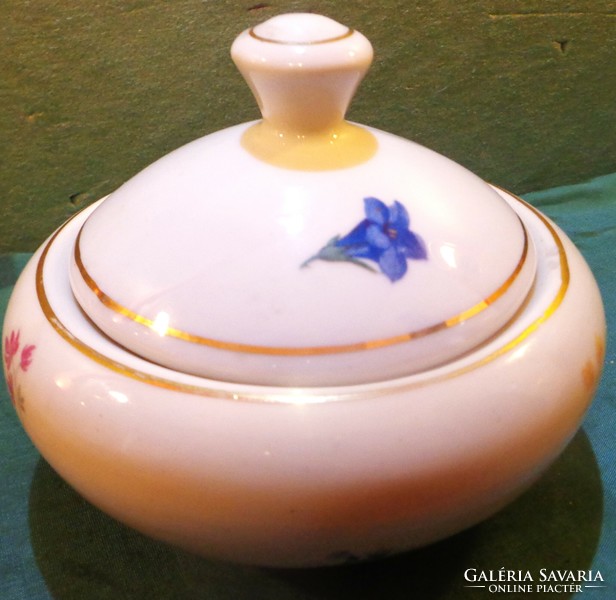 Drache lidded sugar bowl /with spread patterns/