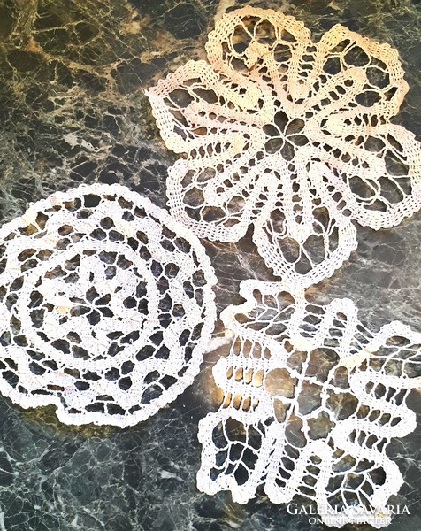 3 pieces of crocheted ribbon pattern lace / one price