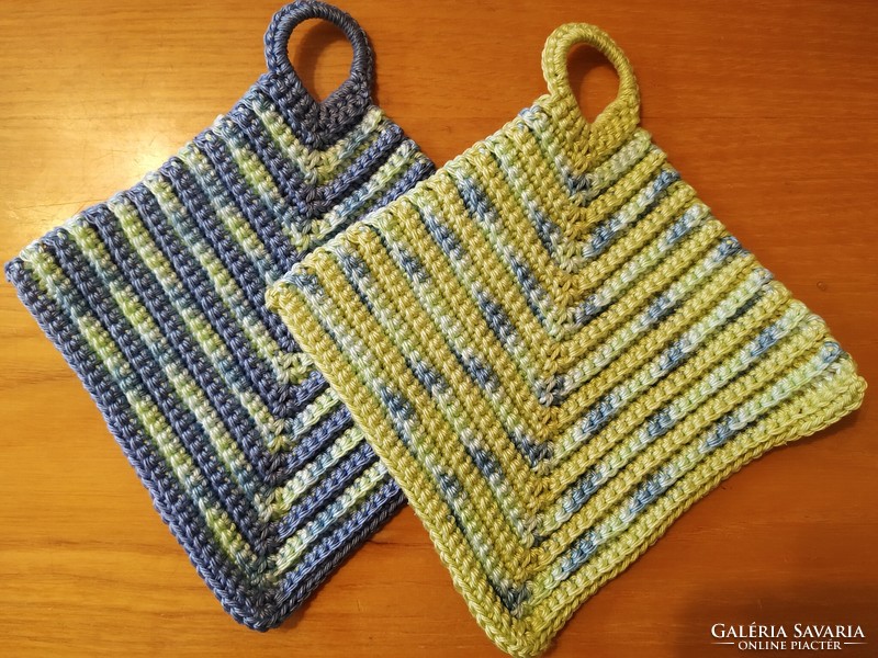 Crochet potholder set