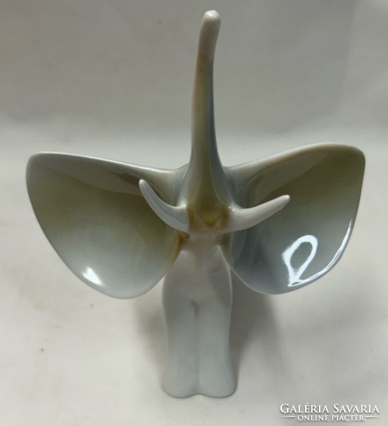 Hollóházi art deco stílusú porcelán elefánt hibátlan állapotban 18 cm.