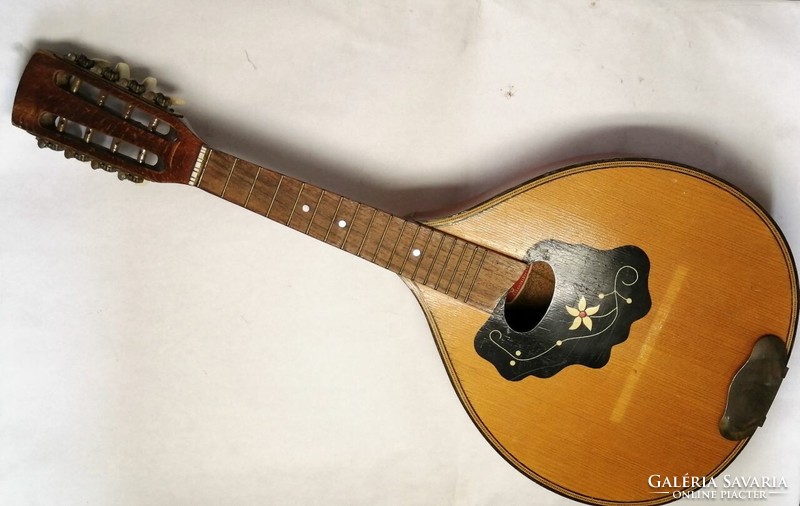 Rare 8 string mandolin Czech Republic 1950s.