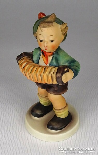 1Q323 old hummel goebel porcelain musician boy with accordion