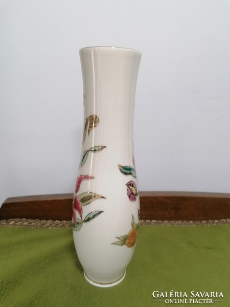 Zsolnay's vase 9601 /008 is unfortunately cracked