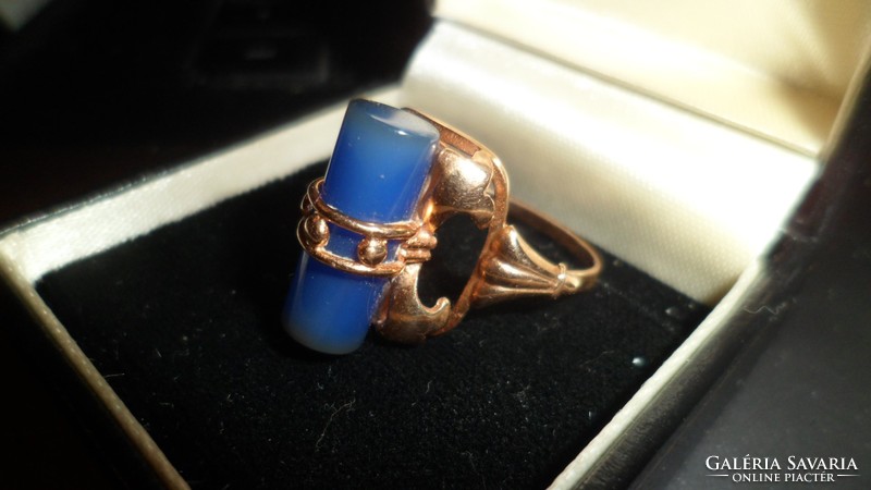 14K gold ring / chalcedony