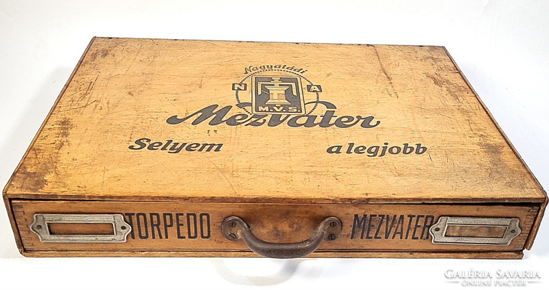 Antique torpedo - Mezvater zatócsbolti wooden thread box / Nagytád silk threads