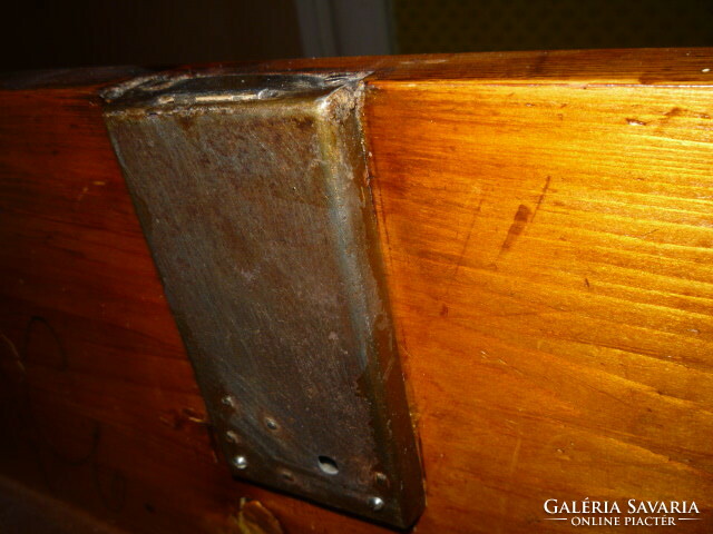 Original antique pear tree svartnis Biedermeier 4-drawer chest of drawers from around 1860.