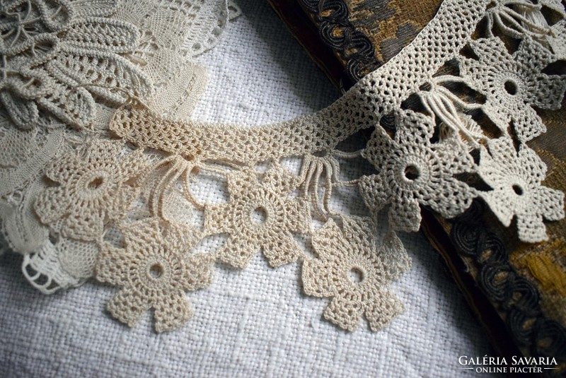 Crocheted needlework lace collar, dress decoration accessory, inner length 43 cm, width: 10 cm
