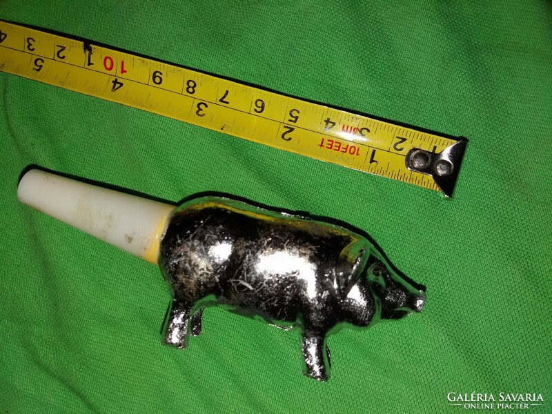 Old tobacconist bazaar goods Hungarian plastic buék New Year's whistle pig figure according to the pictures