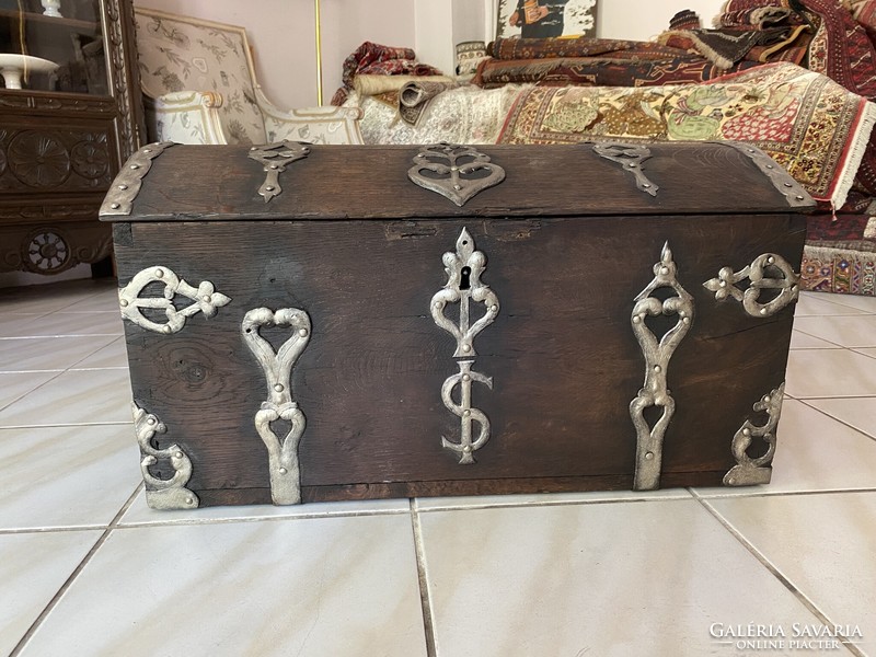 Small baroque treasure chest