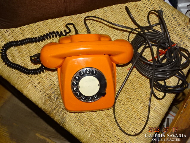 RETRO NARANCSSÁRGA ( RITKA !!! ) TELEFON 1981-BŐL