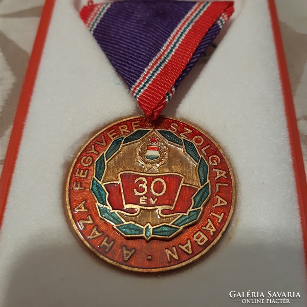 Medal in the armed service of the homeland, 30 years old, in perfect condition with ribbon in its box