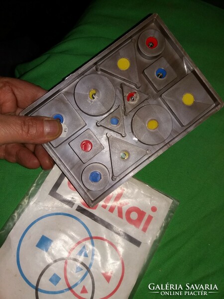 Old school 1970s and 1990s logo logic game in one gallaplast kft according to the pictures