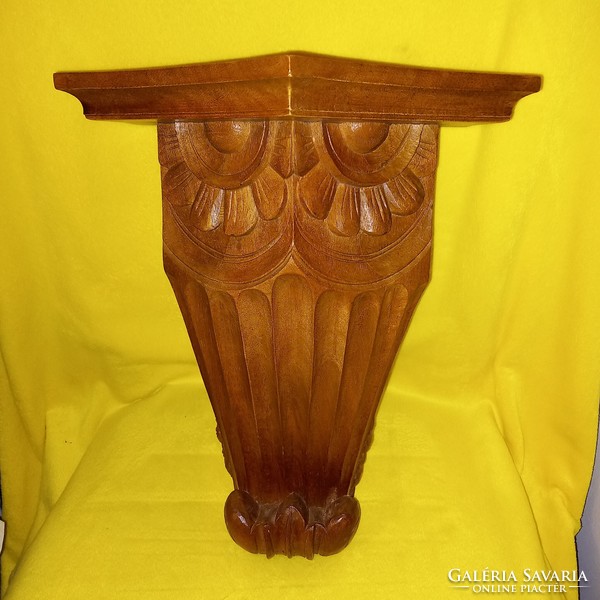 Robust, carved, wooden wall bracket, statue holder, wall flower stand.