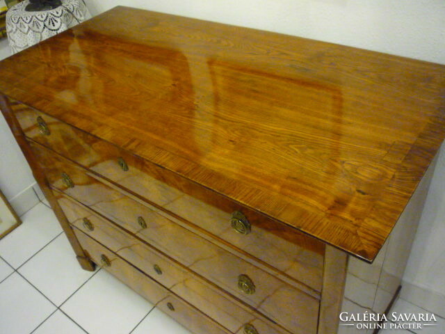Original antique pear tree svartnis Biedermeier 4-drawer chest of drawers from around 1860.