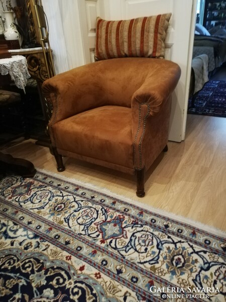Armchair for sale. Very comfortable