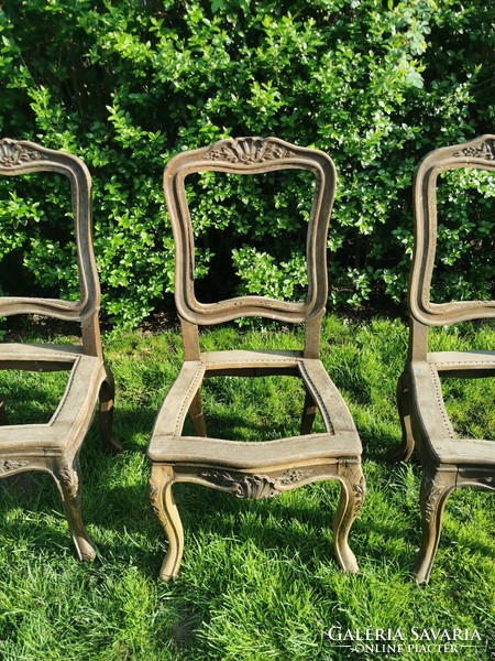 3 antique oak chairs for sale / frame / for renovation