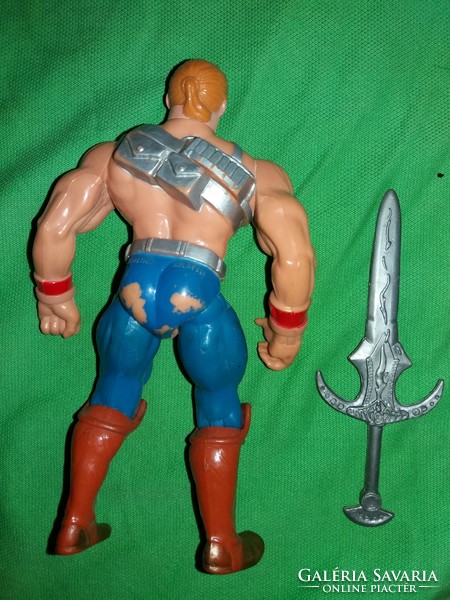 Retro MATTEL - HE MAN Masters of Universe - akció figura HE MAN karakter 14 cm a képek szerint