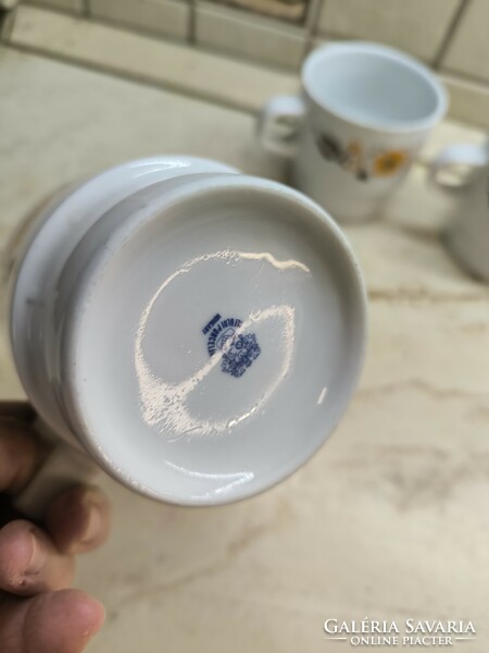 Alföldi porcelán rakásolható  virágos csésze, bögre, pohár 3 db eladó!