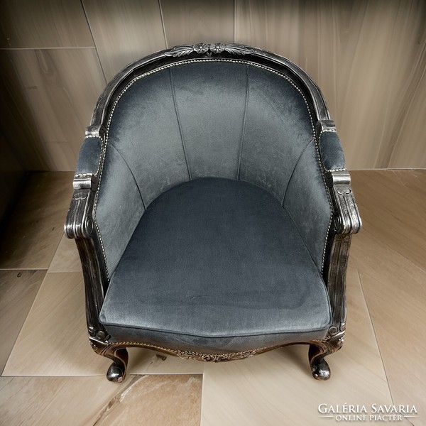 Gepetto silverado armchair