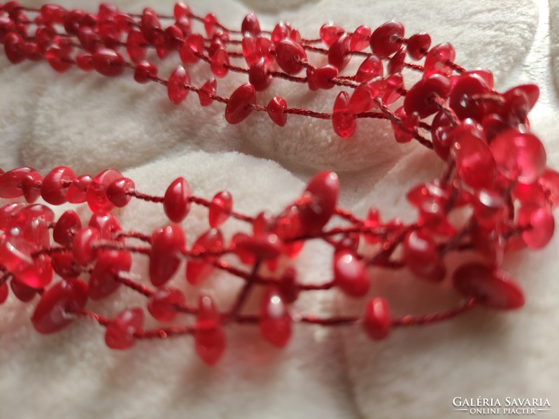Több soros piros műanyag lapos gyöngyös retro nyaklánc 70-80 -as évek