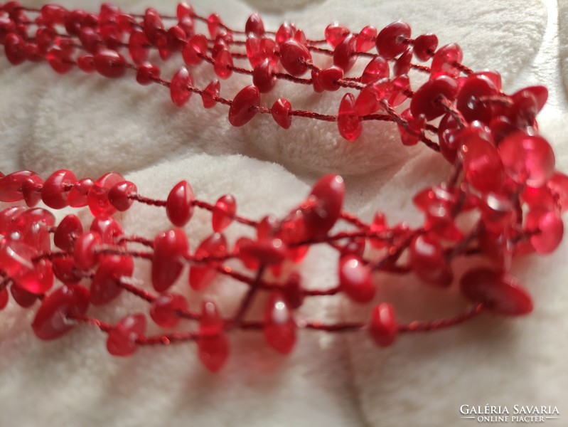 Multi-row red plastic flat pearl retro necklace from the 70s-80s