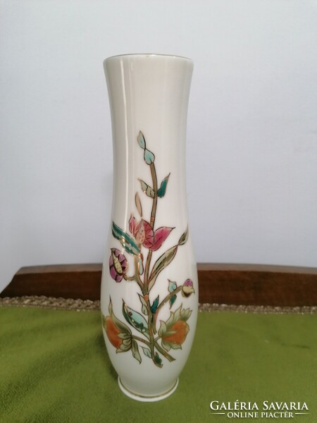 Zsolnay's vase 9601 /008 is unfortunately cracked
