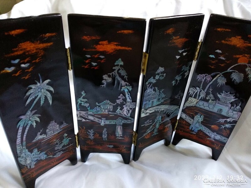 Mother-of-pearl lacquer decoration, shell shell Chinese and Japanese lacquered wooden screen with geishas