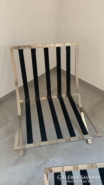 Barcelona chair with footrest