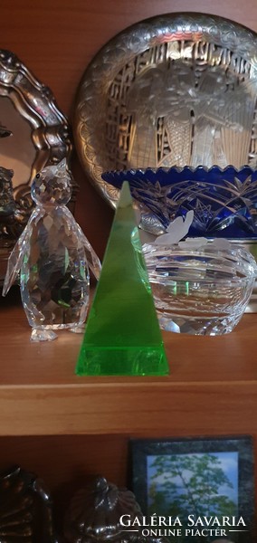 Uranium glass pyramid paperweight display case