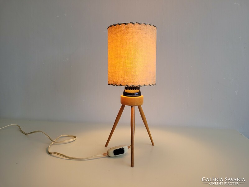 Retro 3-legged table lamp old mid century tripod bedside lamp