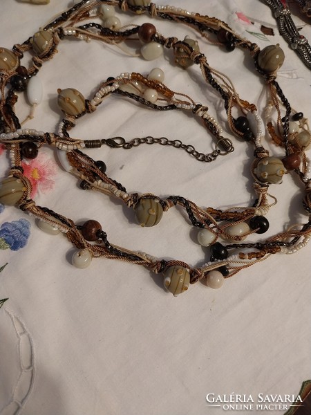 Muránói gyöngyökkel  ékesített hosszú nyaklánc