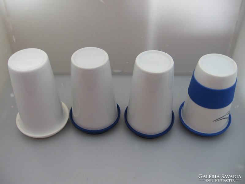Porcelain walking mugs with silicone lids