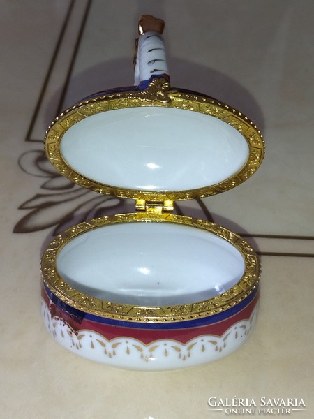 Beautiful flower patterned small basket porcelain jewelry holder