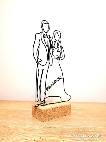 Wedding couple - wedding gift made of wire with the date of the wedding