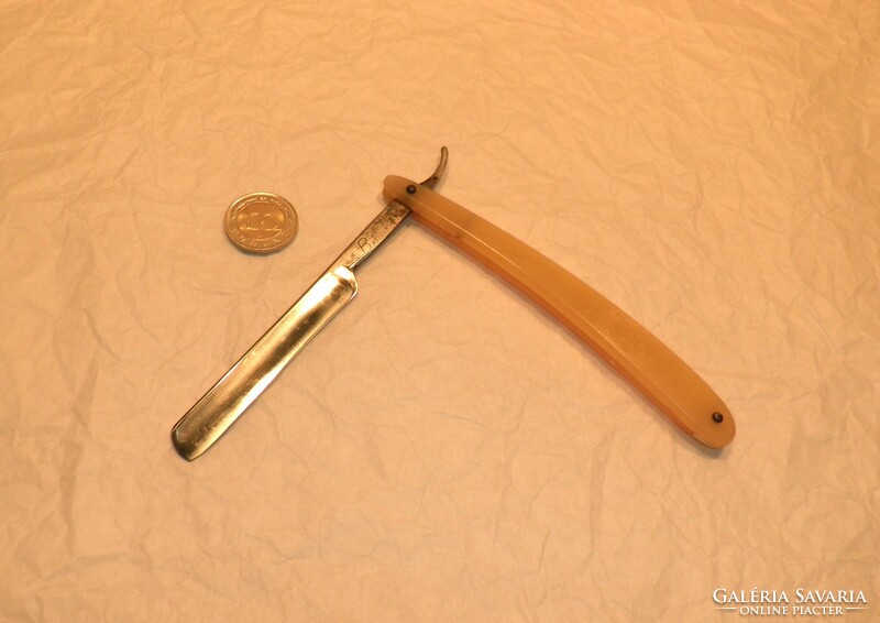 Old barbed razor ii., From the collection.