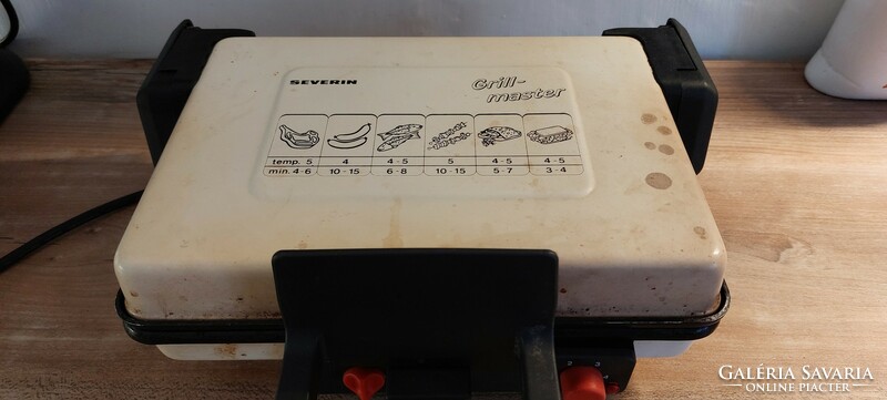 Retro vintage severin grill master working tabletop contact grill, sandwich grill, grill