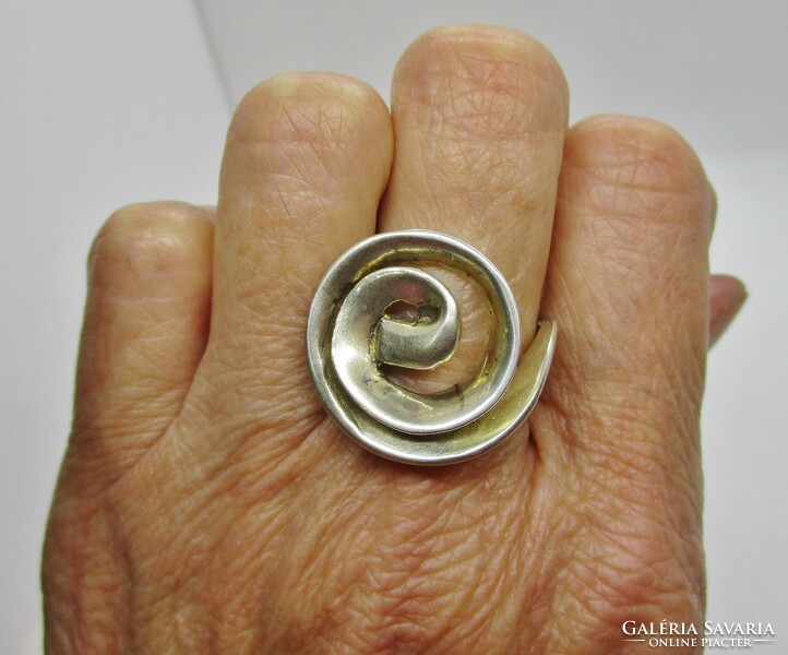 Különleges  kézműves csigavonalas ezüst  gyűrű