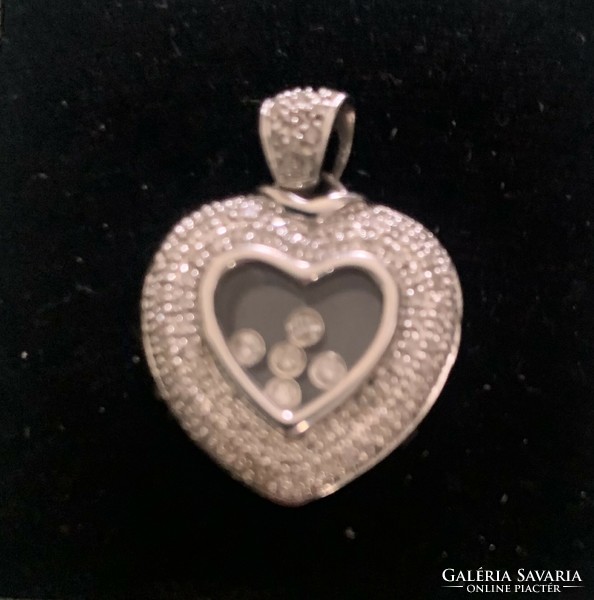 White gold brill heart pendant