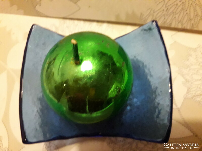 Karácsonyi üveg gyertyatartó gyertyával  10x7cm. különleges zöld fényes bevonattal