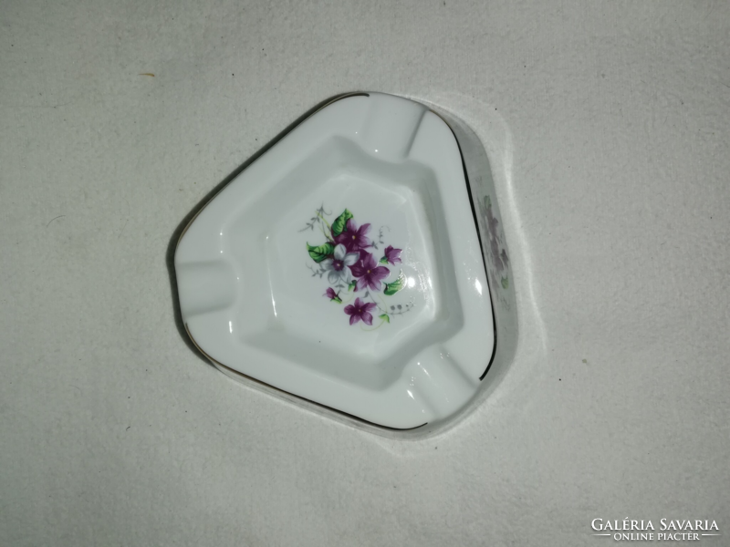 Hollóháza porcelain ashtray with a rare shape, with a violet pattern