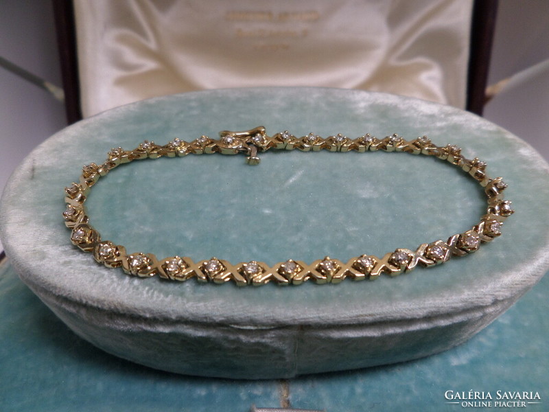 Gold bracelet / bracelet with 31 small diamonds