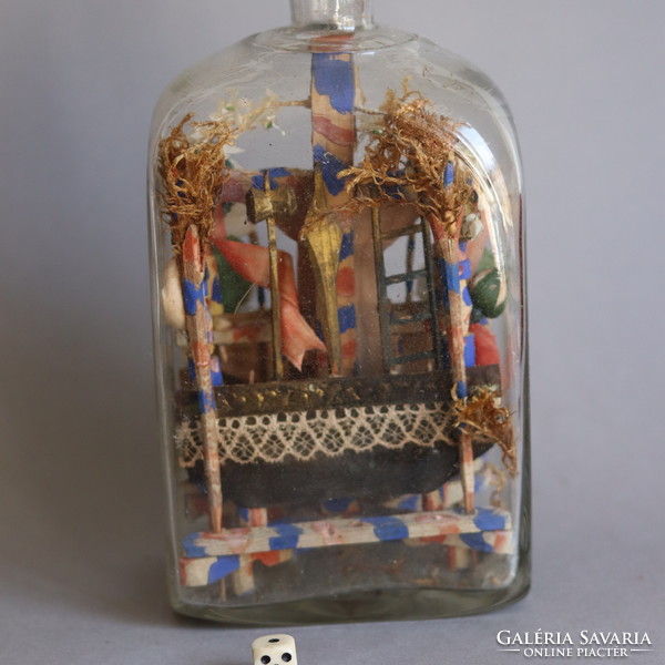 19. századi türelemüveg pincetok palackban nagy méretű /Folk Religious Art Whimsey Bottle