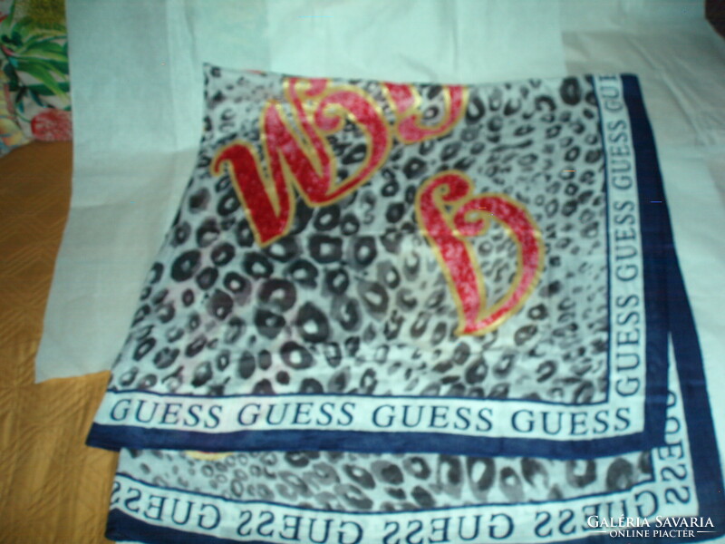 Vintage guess women's giant scarf