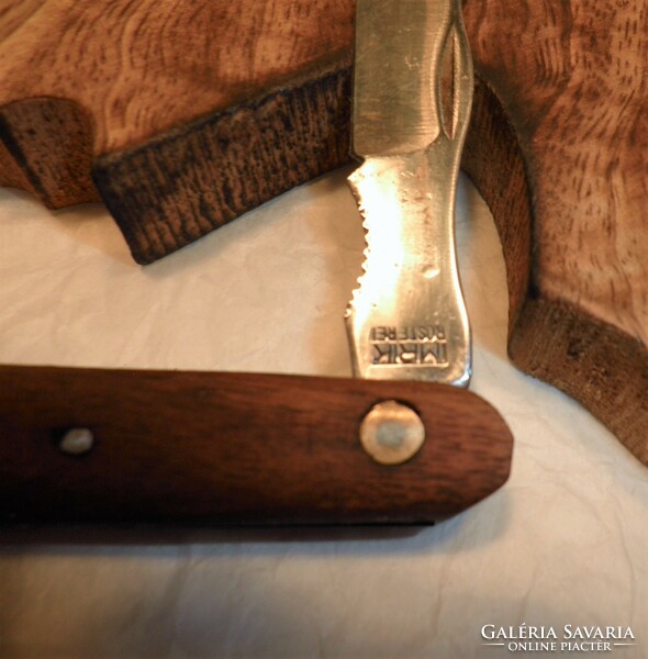 Imrik eye knife, from a collection.