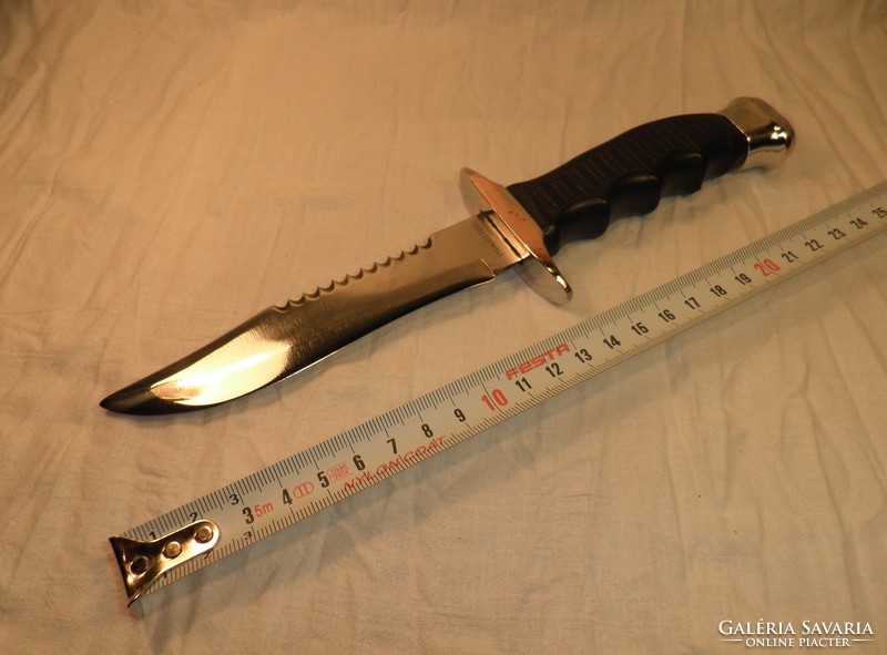 Older muela dagger