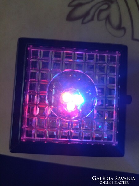 LED világító kristálynak 3 színű
