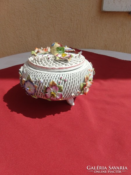 Large bonbonnier, with two layers of braided decoration and lots of flower appliqués, 20x16 cm, flawless,