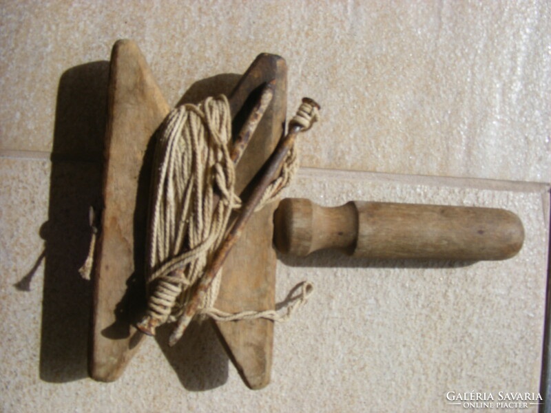 Antique wooden accessory, for house construction, meter