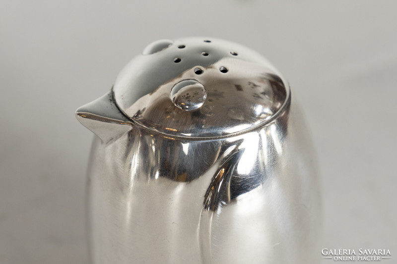Silver penguin-shaped salt and pepper shaker